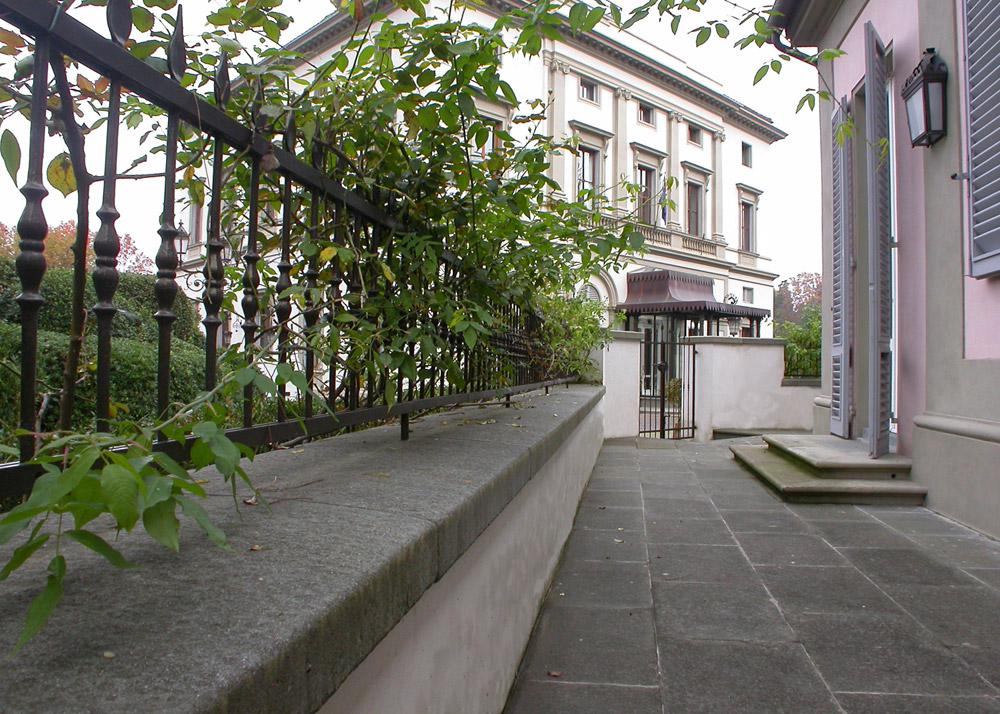 装饰线材 拱形的 Macigno di Greve石  精加工  fiammata e anticata - Grand Hotel Villa Cora - Firenze