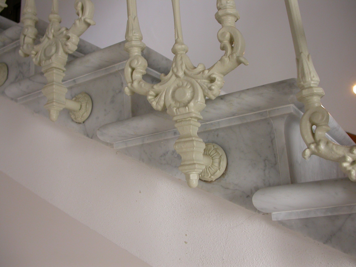 Stair of Marmo Bianco of Carrara Viale Belfiore Firenze Sede ASAP 