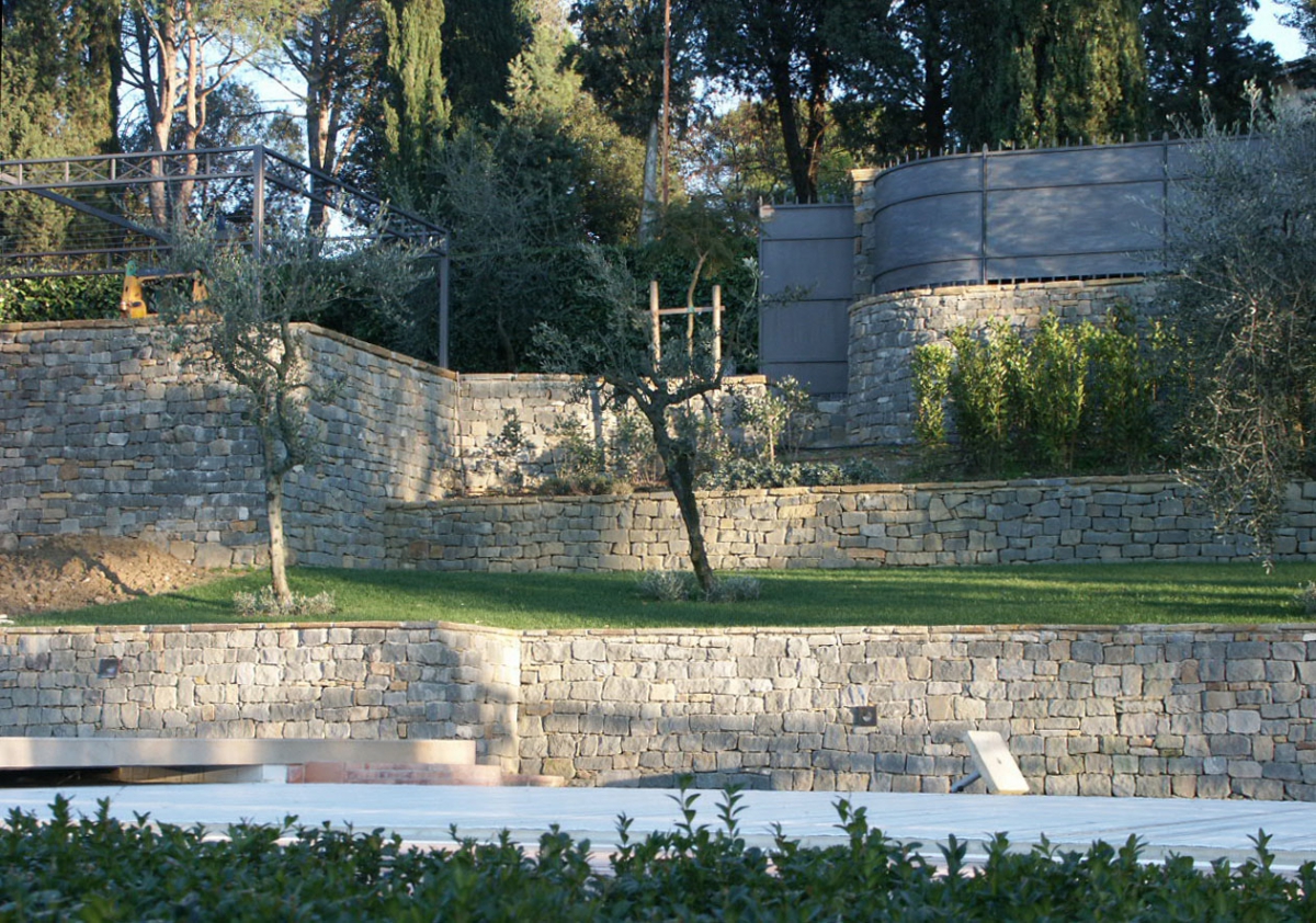 Stones Filaretto of Pietra Macigno of Greve